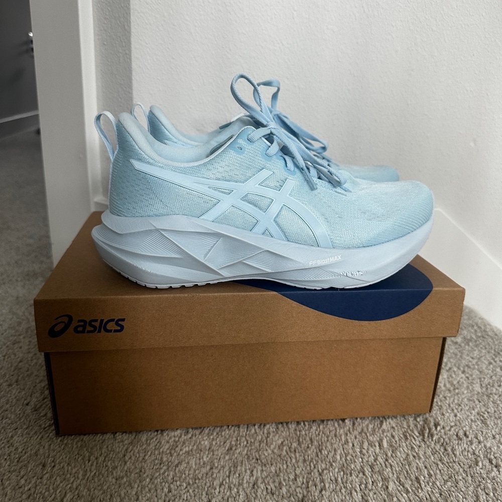 Asics Blue Novablast 5 Athletic Shoes Breathable Mesh Comfort